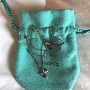 Tiffany&Co. Elsa Peretti Cross Pendant